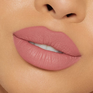 Kylie Cosmetics Matte Lip Kit Includes: 3ml Liquid Lipstick, 1.1g Lip Liner